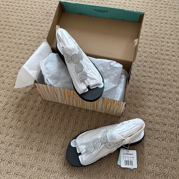 NWT Sz 8 Skechers Women's Meditation Stars & Sparkle Rhinestone Slingback Sandal - Picture 1 of 6